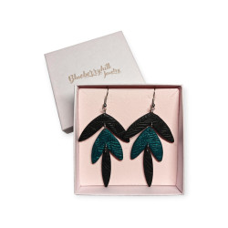 Käsintehdyt korvakorut